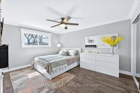 2504 Glamworth Crescent Mississauga ON L5K 1G3