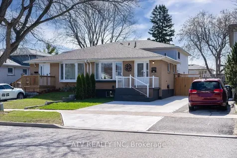 2504 Glamworth Crescent Mississauga ON L5K 1G3