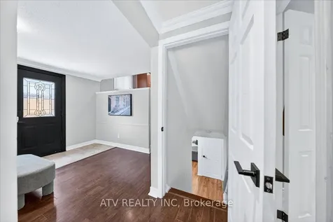 2504 Glamworth Crescent Mississauga ON L5K 1G3
