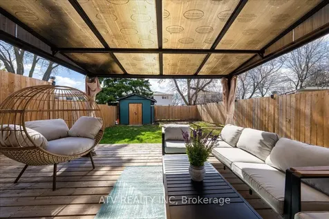 2504 Glamworth Crescent Mississauga ON L5K 1G3