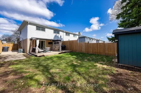 2504 Glamworth Crescent Mississauga ON L5K 1G3