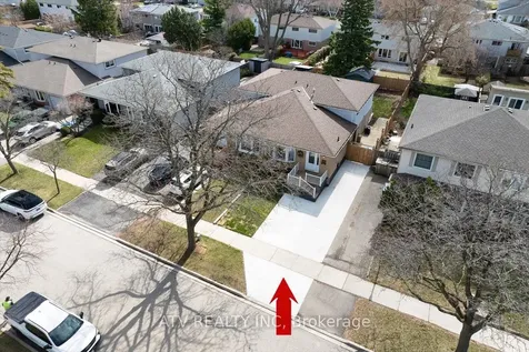 2504 Glamworth Crescent Mississauga ON L5K 1G3