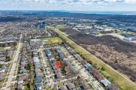 2504 Glamworth Crescent Mississauga ON L5K 1G3