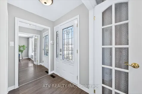 2504 Glamworth Crescent Mississauga ON L5K 1G3