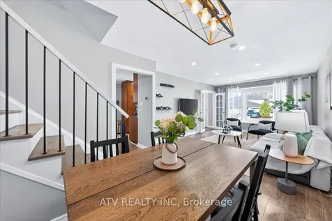 2504 Glamworth Crescent Mississauga ON L5K 1G3