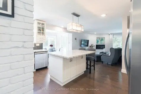 436 Goodram Drive Burlington ON L7L 2K1