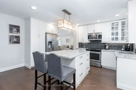 436 Goodram Drive Burlington ON L7L 2K1