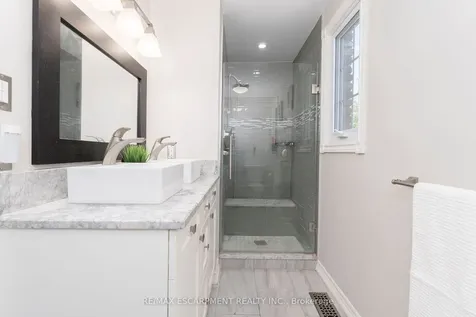 436 Goodram Drive Burlington ON L7L 2K1