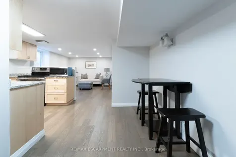 436 Goodram Drive Burlington ON L7L 2K1