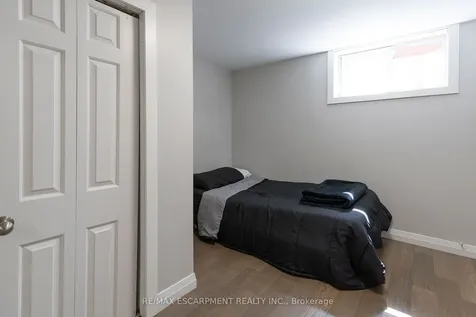 436 Goodram Drive Burlington ON L7L 2K1