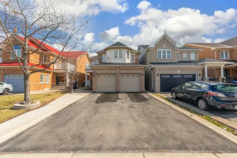 19 Vintage Gate Brampton ON L6X 4C4