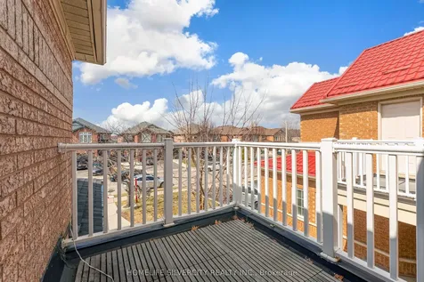 19 Vintage Gate Brampton ON L6X 4C4