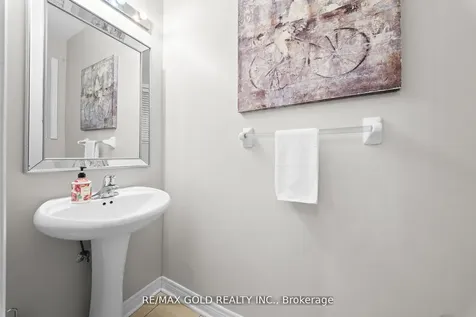 36 Ocean Ridge Drive E Brampton ON L6R 3K5