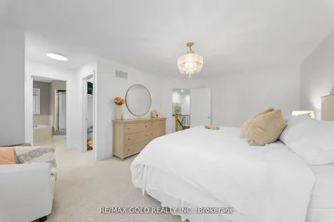 36 Ocean Ridge Drive E Brampton ON L6R 3K5