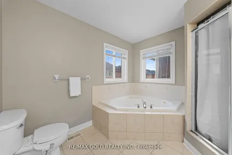 36 Ocean Ridge Drive E Brampton ON L6R 3K5