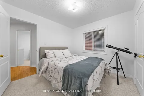 36 Ocean Ridge Drive E Brampton ON L6R 3K5