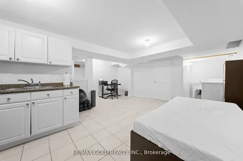 36 Ocean Ridge Drive E Brampton ON L6R 3K5