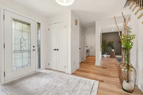 2347 Tweedsmuir Court Burlington ON L7P 4K9