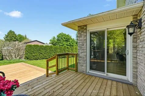 2347 Tweedsmuir Court Burlington ON L7P 4K9