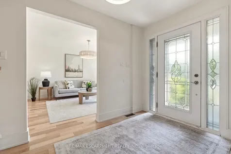 2347 Tweedsmuir Court Burlington ON L7P 4K9