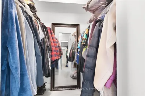 5 Rowntree Road Toronto ON M9V 5G9