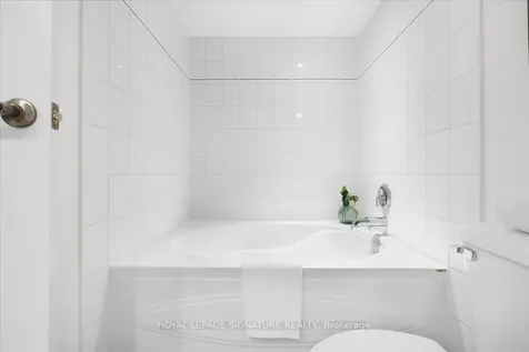 5 Rowntree Road Toronto ON M9V 5G9