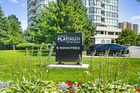 5 Rowntree Road Toronto ON M9V 5G9