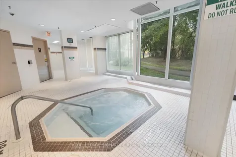 5 Rowntree Road Toronto ON M9V 5G9