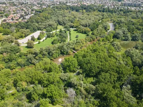 5 Rowntree Road Toronto ON M9V 5G9