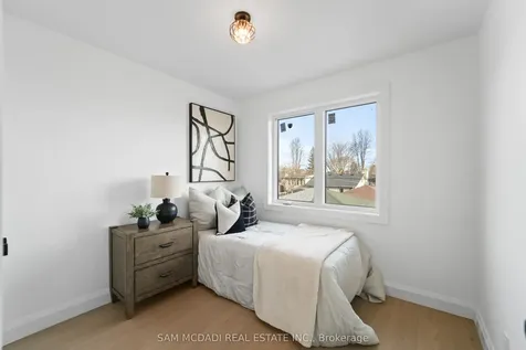 25 Falstaff Avenue Toronto ON M6L 2C6