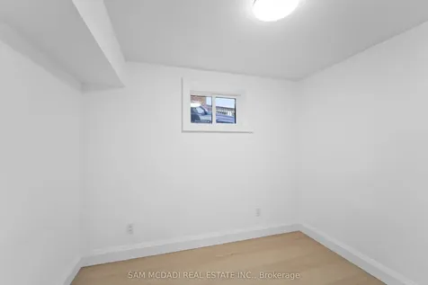 25 Falstaff Avenue Toronto ON M6L 2C6