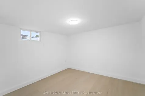 25 Falstaff Avenue Toronto ON M6L 2C6