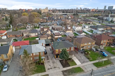 25 Falstaff Avenue Toronto ON M6L 2C6