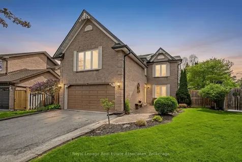 16 Cotswold Court Halton Hills ON L7G 5E5