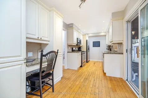 16 Cotswold Court Halton Hills ON L7G 5E5