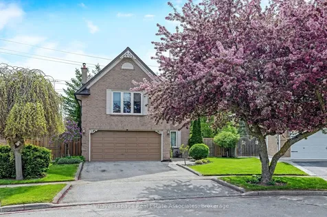 16 Cotswold Court Halton Hills ON L7G 5E5