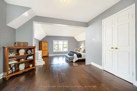 16 Cotswold Court Halton Hills ON L7G 5E5