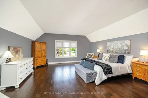 16 Cotswold Court Halton Hills ON L7G 5E5