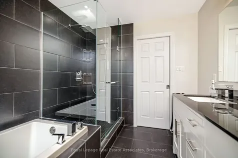 16 Cotswold Court Halton Hills ON L7G 5E5