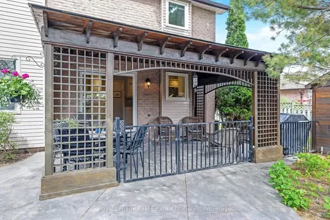 16 Cotswold Court Halton Hills ON L7G 5E5