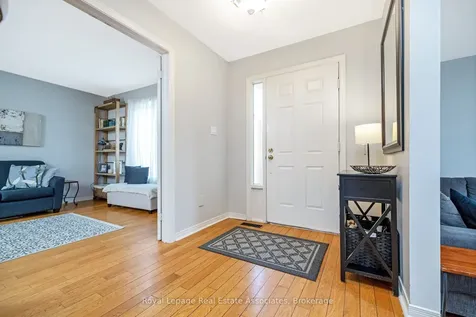 16 Cotswold Court Halton Hills ON L7G 5E5