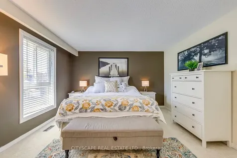 3272 Kings Masting Crescent Mississauga ON L5L 1G6