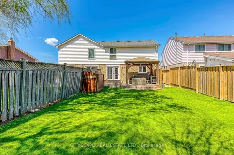 3272 Kings Masting Crescent Mississauga ON L5L 1G6