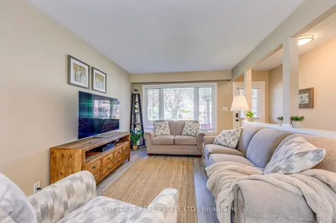 3272 Kings Masting Crescent Mississauga ON L5L 1G6
