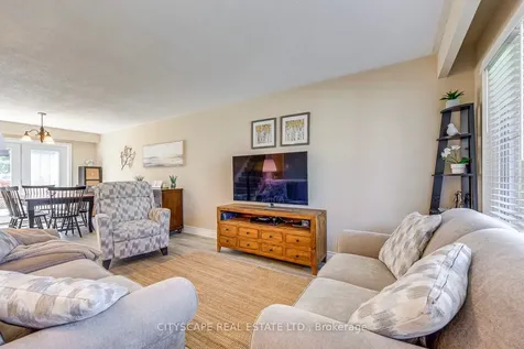 3272 Kings Masting Crescent Mississauga ON L5L 1G6