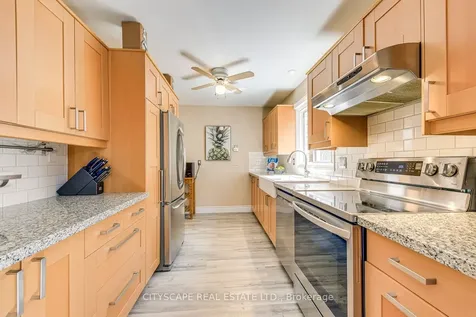 3272 Kings Masting Crescent Mississauga ON L5L 1G6