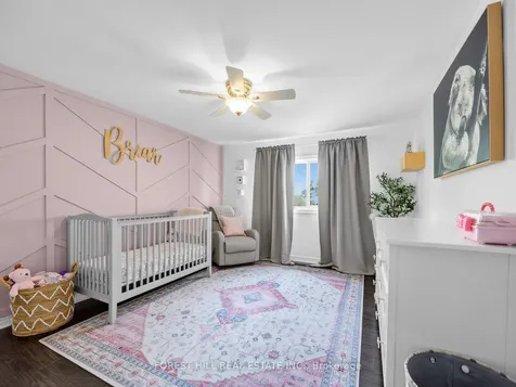 4243 Thom Gardens Mississauga ON L5L 2B4