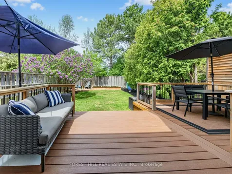 4243 Thom Gardens Mississauga ON L5L 2B4