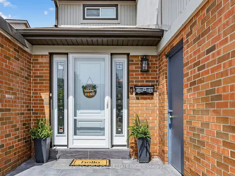 4243 Thom Gardens Mississauga ON L5L 2B4