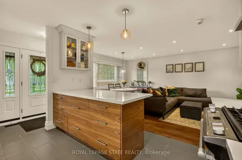1396 Niels Avenue Burlington ON L7P 2E4